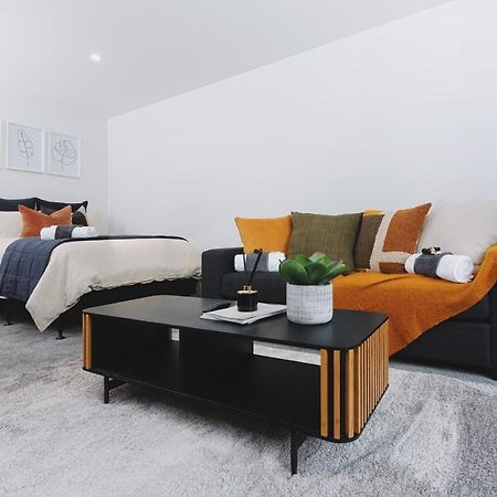 1 Bed Central City Deluxe W/Carpark Christchurch Dış mekan fotoğraf